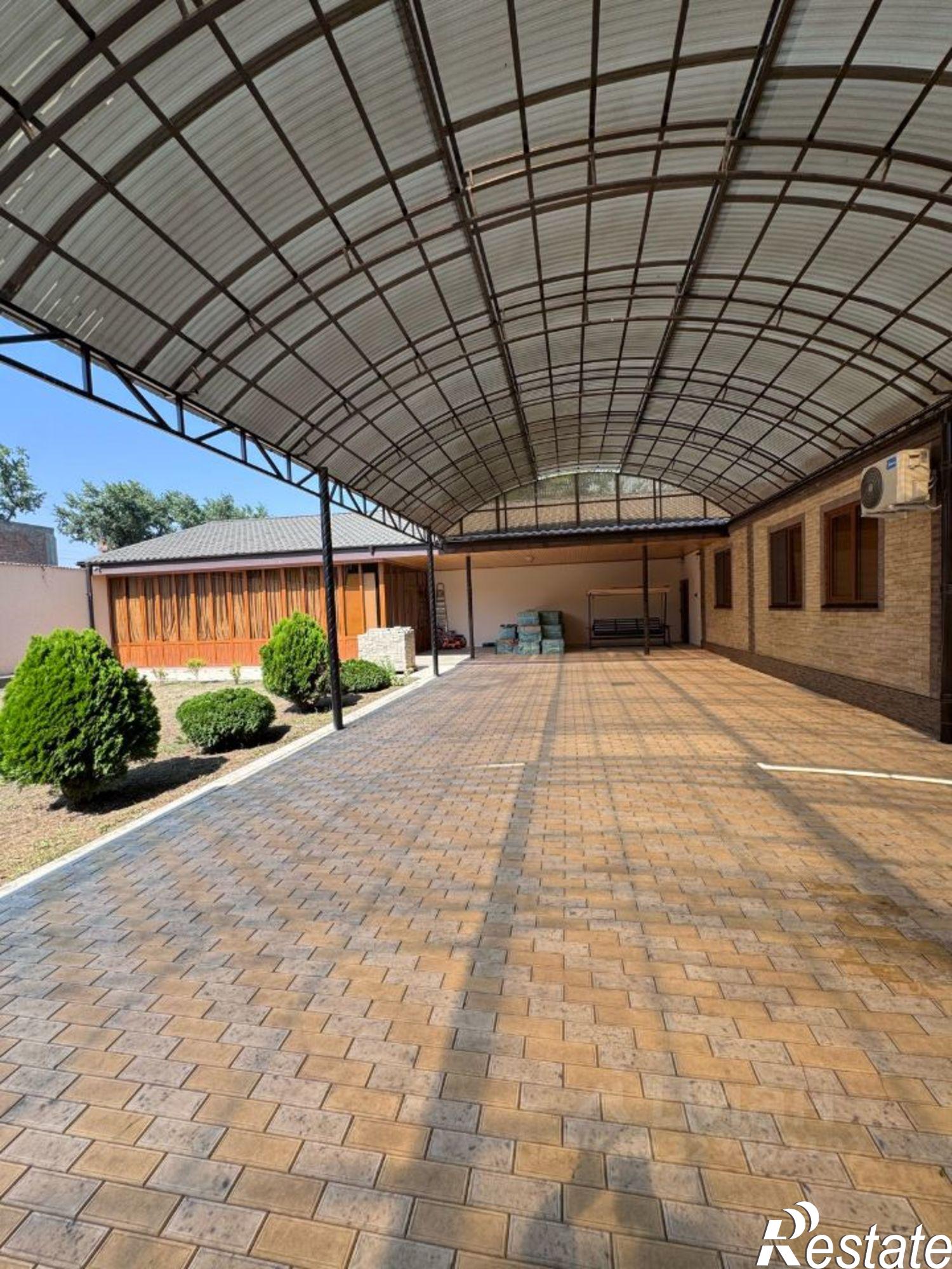 Купить дачу, дом, коттедж за 21 000 000 рублей на Площадь Ахмата Кадырова