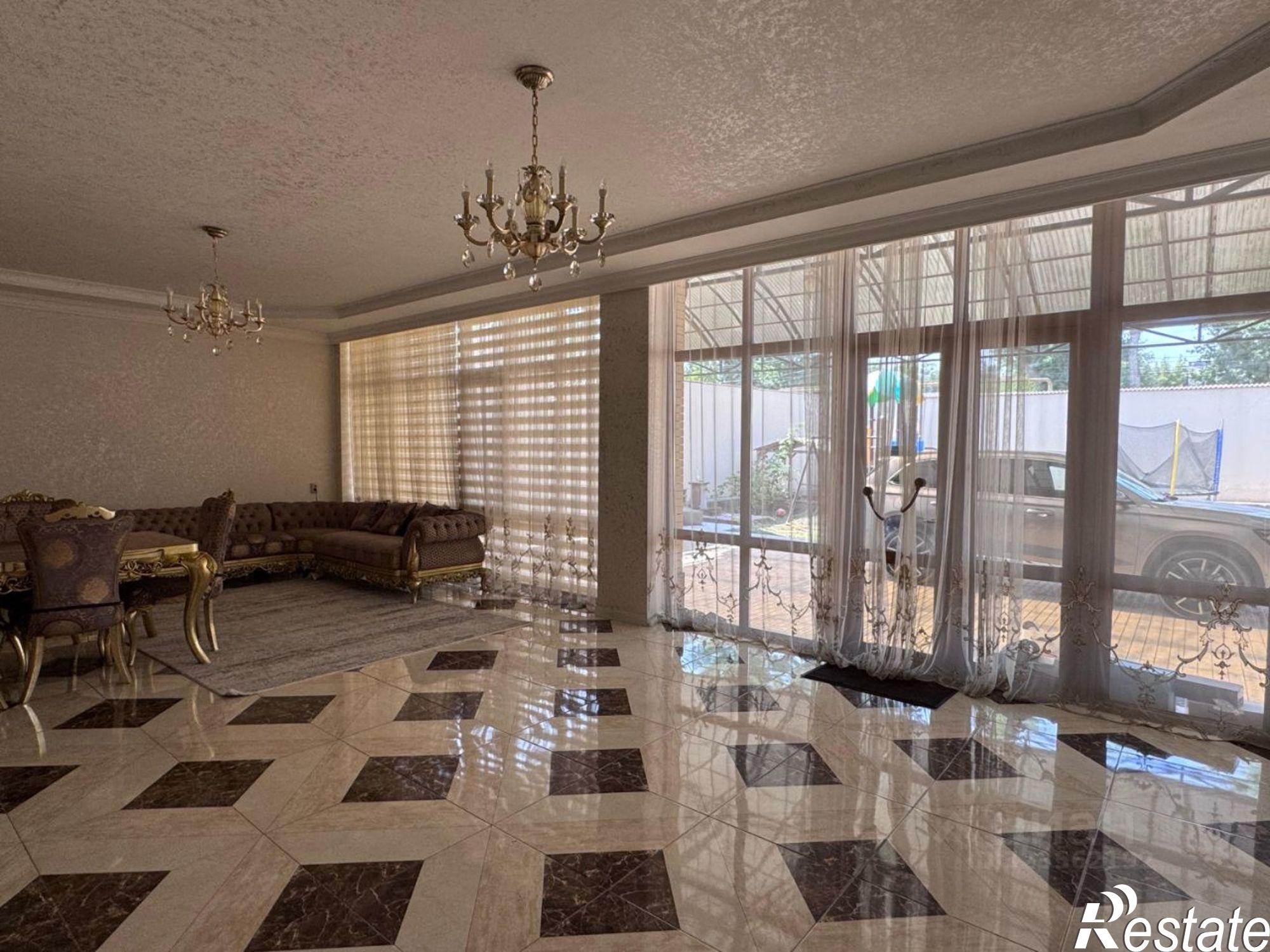 Купить дачу, дом, коттедж за 21 000 000 рублей на Площадь Ахмата Кадырова