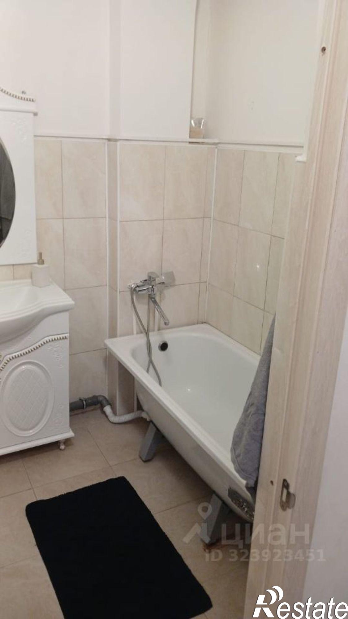 Сдать квартиру за 35 000 рублей на улица Эпендиевой, 13А