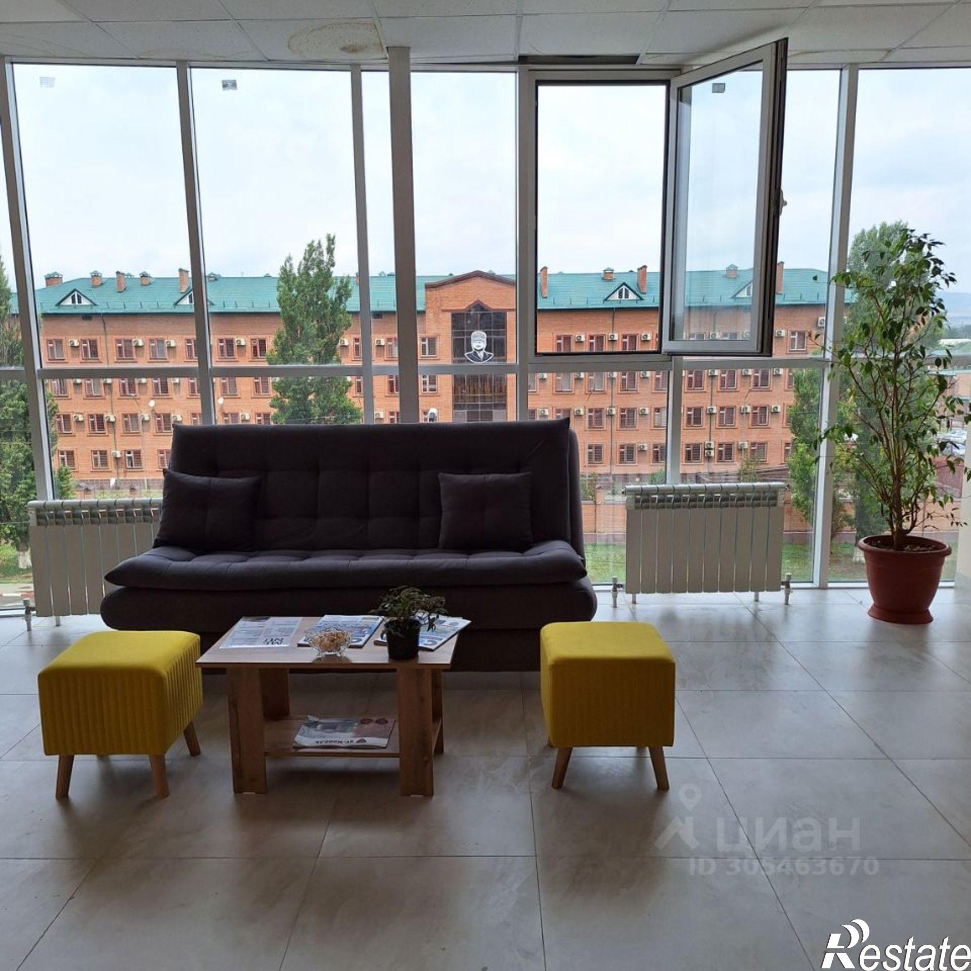 Сдать квартиру за 35 000 рублей на Петропавловское шоссе, 10а