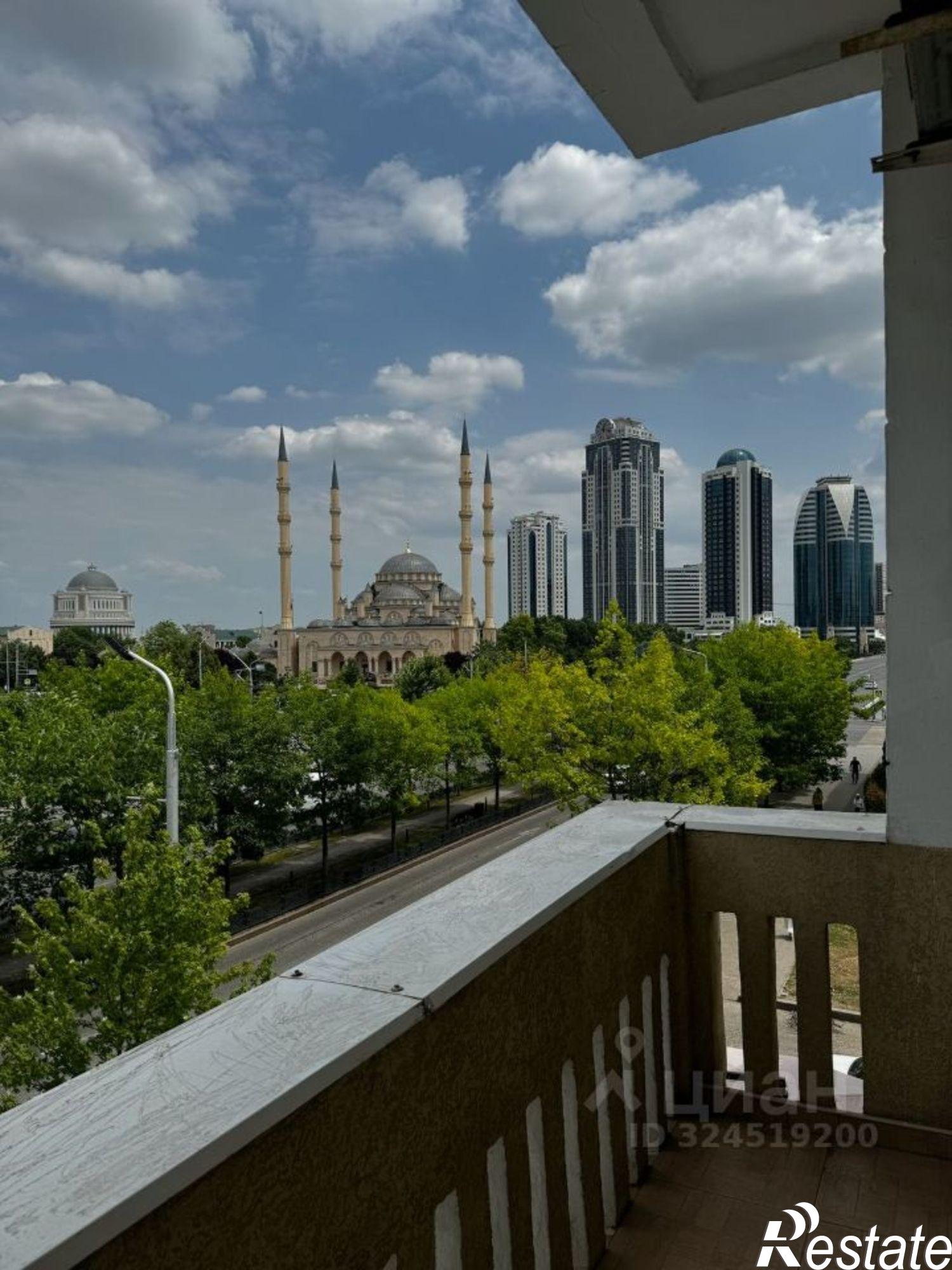 Купить квартиру за 10 000 000 рублей на пр-кт им В.В.Путина, 34а