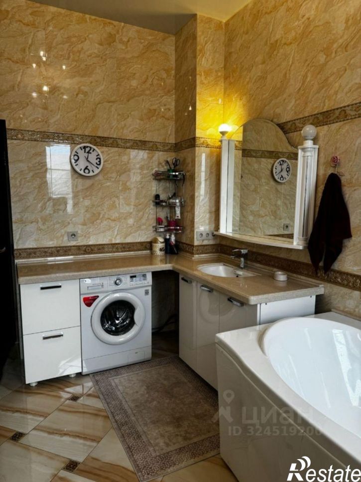 3-комн квартира пр-кт им В.В.Путина, 34а,  д. 34а