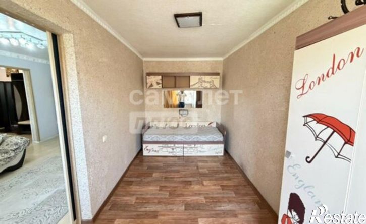 3-комн квартира улица Батыжева, 2А,  д. 2А