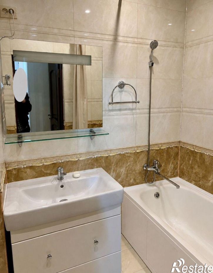 3-комн квартира улица А.А.Айдамирова, 141 к8,  д. 141 к8