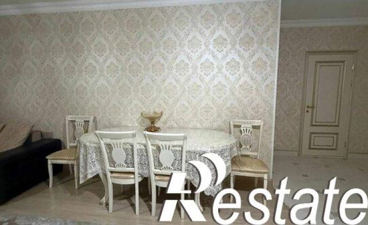2-комн квартира улица Сайханова, 22А,  д. 22А
