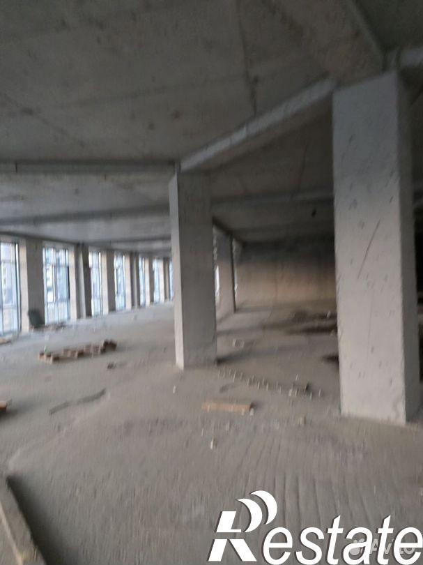 Купить торговое помещение за 170 000 рублей на проспект В. В. Путина, 5А
