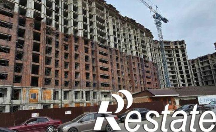 2-комн квартира улица Сайханова, 105А,  д. 105А